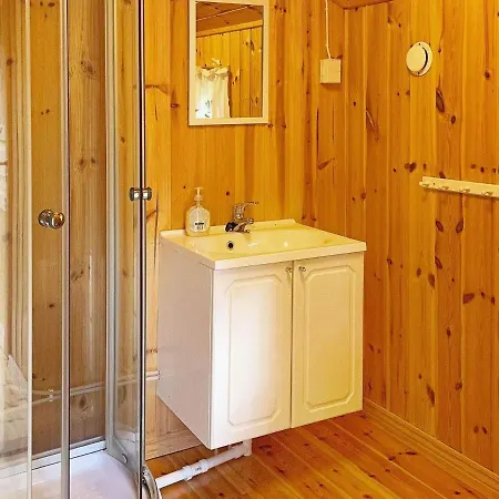 6 Person In Halden-by Traum