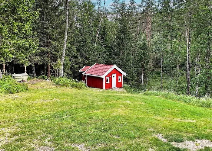 6 Person In Halden-by Traum *